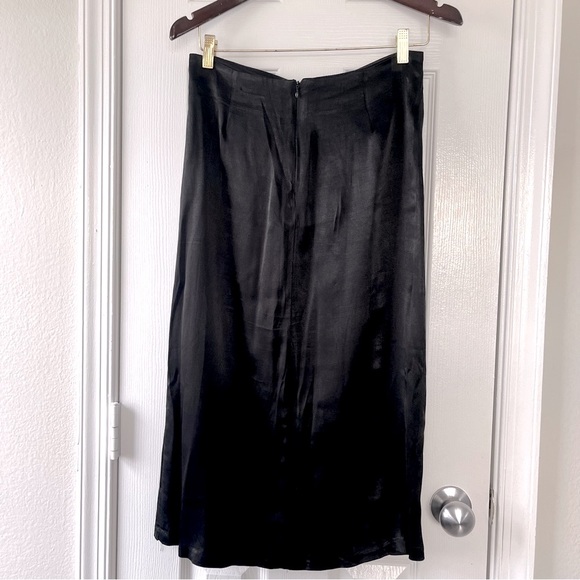 Forever21 midi skirt black silky sizeM hight waisted tie waist zip in back - Picture 4 of 10